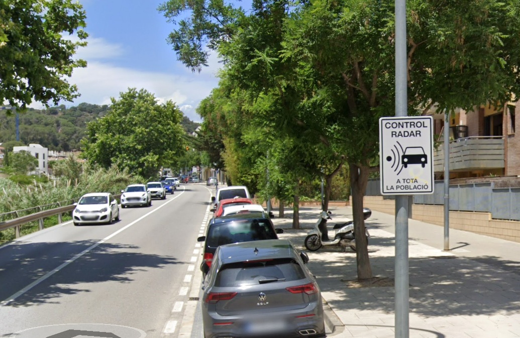 Arenys de Munt incorpora un radar de control de velocitat per reforçar la seguretat viària